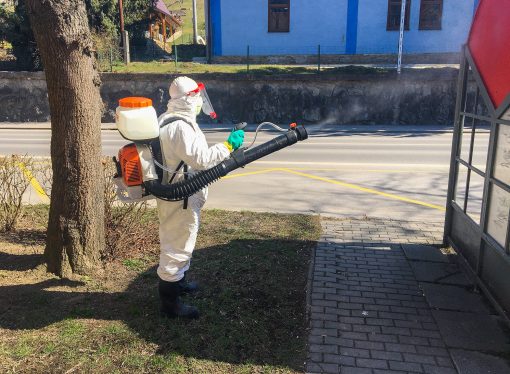 Mesto Dolný Kubín pristúpilo k dezinfekcii vybraných verejných priestorov