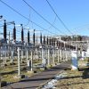 Do rozvodne v Sučanoch sa vracajú elektromontéri, práce budú pokračovať