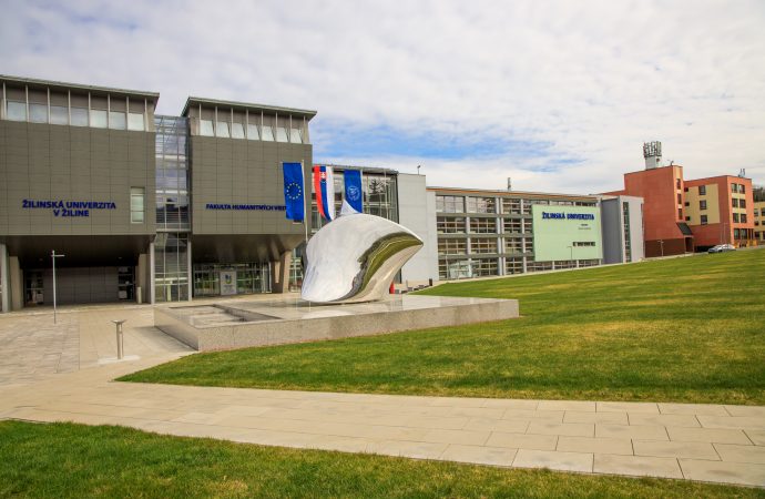 Žilinská univerzita patrí medzi TOP 3 najlepšie univerzity na Slovensku