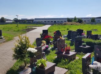 Na Vrbickom cintoríne zrealizovali výstavbu nového chodníka