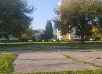 Mesto Liptovský Mikuláš začína s revitalizáciou vnútrobloku na Nábreží Dr. A. Stodolu