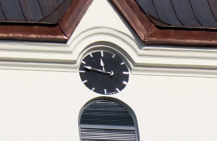 Vežové hodiny vo Valči majú 133 rokov