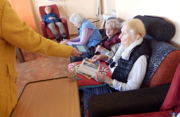 Seniorom v domove sociálnych služieb v Tepličke nad Váhom prišli milé pozdravy