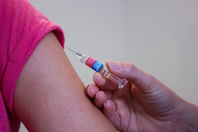 Krajské nemocnice spustili objednávanie na očkovanie proti COVIDU-19