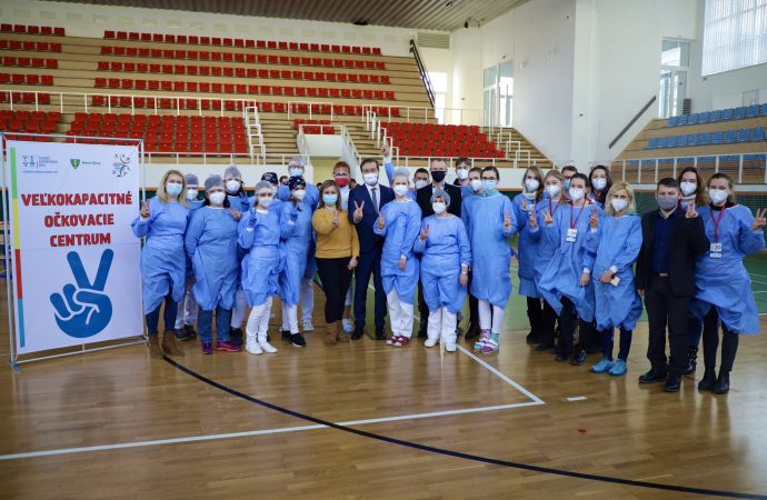 Žilinský samosprávny kraj otvoril veľkokapacitné očkovacie centrum v Žiline