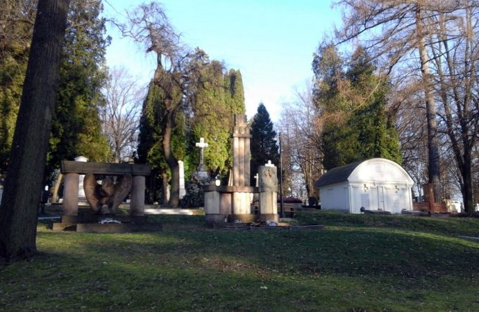 Michal Uherčík, poslanec MsZ: Národný cintorín je len jeden