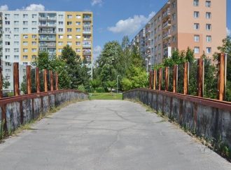 Mesto Žilina bude demontovať most pre peších na Obchodnej ulici na sídlisku Vlčince